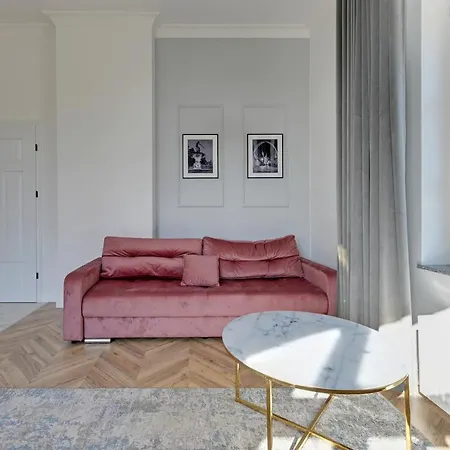 Dom & House - Waterlane Vintage Apartment